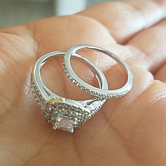 Engagement Ring with Wedding Band 2pcs set - Picture 6 of 8